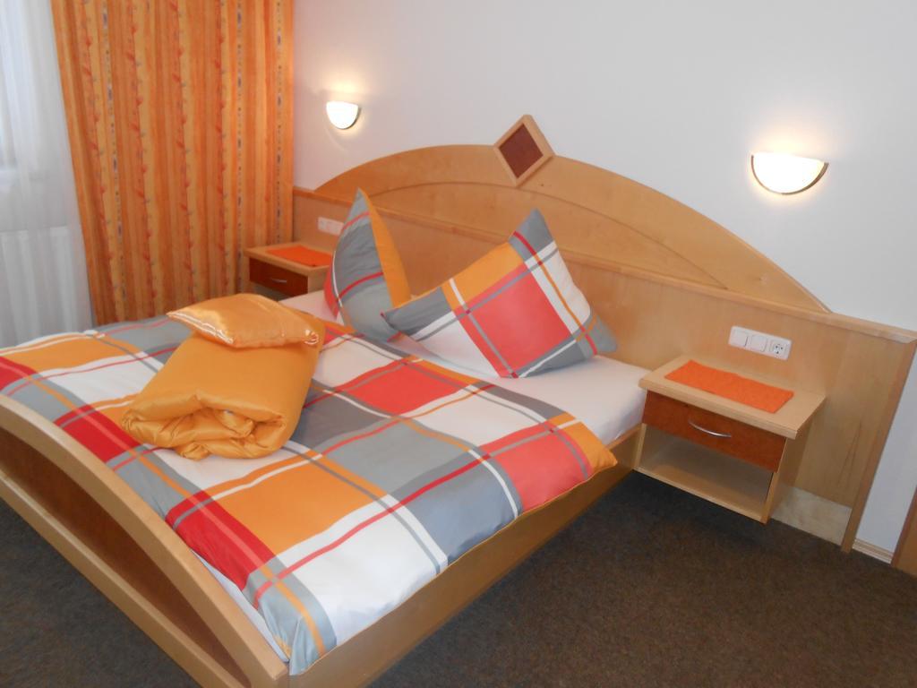 Apart Zangerle Kappl  Room photo