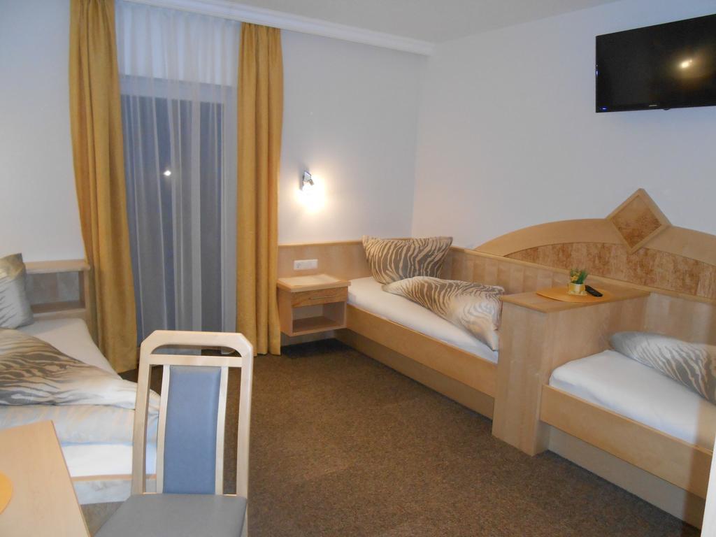 Apart Zangerle Kappl  Room photo